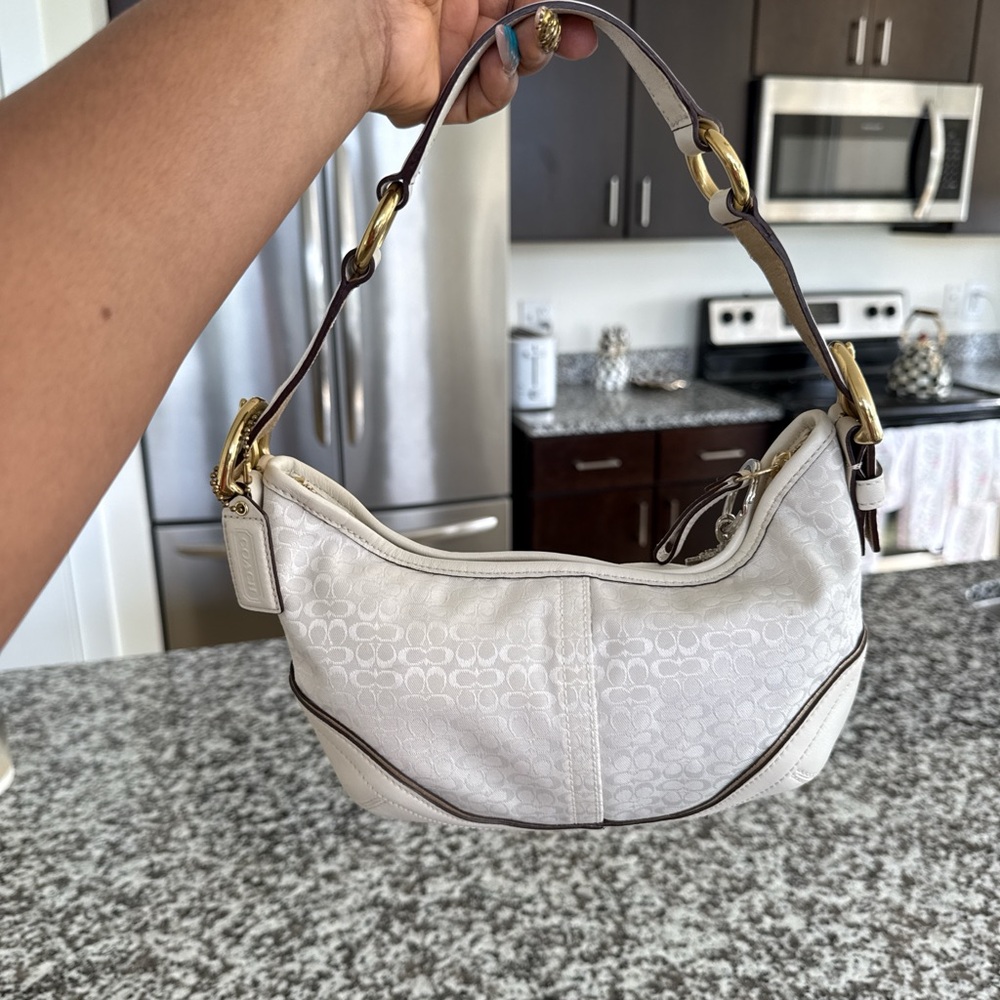 Elegant White Designer Shoulder Bag